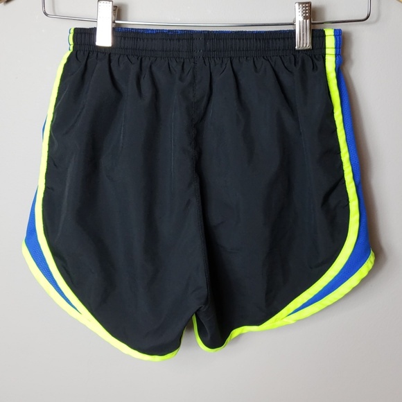 NWOT Nike Womens DriFit Shorts - Picture 2 of 4